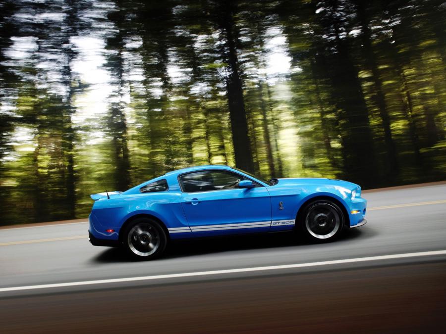  Shelby GT500 2009 года  (фото 2 из 21)